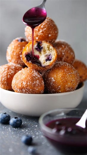 Crispy outside, creamy inside, these blueberry donut holes are made in the air fryer. Air Fryer Blueberry Cottage Cheese Donut Holes Yield About 20 to 24 donut holes, 6 servings Time Prep: 15 minutes Cook: 10 to 12 minutes Total: 25 to 30 minutes Ingredients Donut holes 1 cup cottage cheese, small curd 1 large egg 1/3 cup granulated sugar 1 teaspoon vanilla extract 1 1/4 cups all-purpose flour 1 1/2 teaspoons baking powder 1/4 teaspoon fine salt 1/2 cup fresh blueberries, patted very dry 2 table
