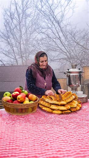 Sweet Village | YouTube Channel 700K+ on Instagram: "APPLE SPHERE: A Unique Take on Baking Oriental Apple Pies!🍏🥧 . . . . #fyp #foodie #viral #yum #reels #cooking"