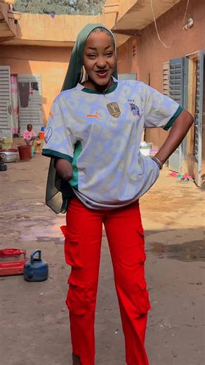 Vidéos de Mira_bb 🍯🍫🍁 (@mira_officel1) avec KMS - Morganekms