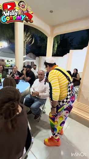 Pobre maestro limpio (se la aplicó el payaso) #paratodalafamilia #casosdefamilia #humor #comedia