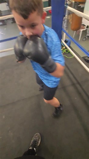 9 years old and only his 5th session with me so still learning the very basics but really happy with his progress so far 壘壘壘壘 | Sm one 2 one Boxing & Fitness | Facebook