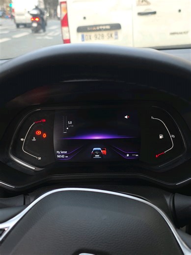 Nouvelle installation du cockpit Ghost Matrix et du grand écran sur cette Clio 5 ! Avec activation des options cachées 🤩 Contacte-nous en DM ou rendez-vous sur www.renomods.com pour davantage d'infos ! #Clio5 #CockpitDigital #Renault #smallcreatorsupport #CarVibes 07-09