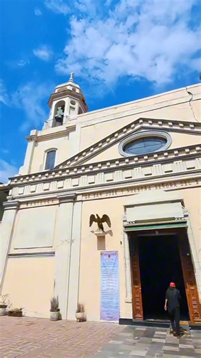 ¡Descubre la hermosa Basílica de San José y Nuestra Señora del Sagrado Corazón en el corazón de la Ciudad de México! 📍Ubicada en Ayuntamiento 29, Colonia Centro, Cuauhtémoc, C.P. 06050, ⛪️⛪️ Esta impresionante basílica es un destino imperdible para cualquier amante de la historia, la arquitectura y la fe. 👉🏻Con una rica historia que se remonta al siglo XVI, esta basílica ha sido testigo de importantes eventos en la historia de la Ciudad de México. Fue fundada en 1527 como la capilla de San Jo