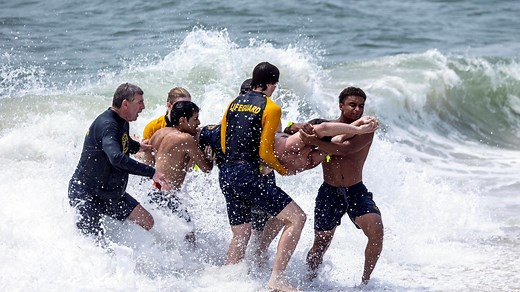 Jones Beach Lifeguard Corps rookies learn to keep crowds safe in the waves