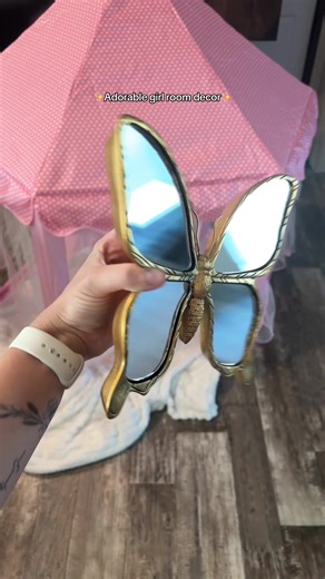 Charming Butterfly Themes for Girl Room Decor