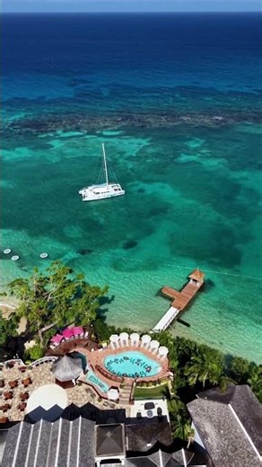 Sandals Royal Plantation | The Blue Water That Makes Jamaica Unforgettable #travel