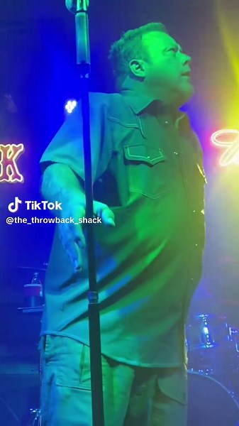 😅🤢 we got you Kracker 🫵 @Uncle Kracker #unclekracker #songs #concert #90smusic #countryrock