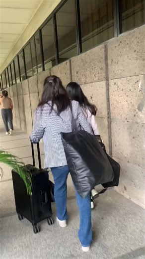 Bangko Sentral ng Pilipinas Singers performance @ Emilio Aguinaldo College 🎶 Team AshFerbs ✨ Head Makeup Artist: Ash Ferbs - Professional Makeup Artist Co-MUAs: Kerry Devela Kolours by Kerry - Hair and Makeup Artistry JC Lores Makeup by JC Lores Ann Celedonio Makeup by Ann Celedonio Hair Stylists: Kim Dela Cruz, Alona Pammit, Marylyn Ferber | Ash Ferbs