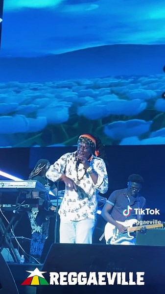 Richie Spice live at Reggae Sumfest 2023 - Montego Bay, Jamaica MORE @ REGGAEVILLE.com #linkinbio https://www.reggaeville.com 🎥 Shrik Kotecha #Reggaeville #Reggae #Jamaica #ReggaeSumfest2023 #TheSumfestExperience #SumfestTurns30 #RichieSpice