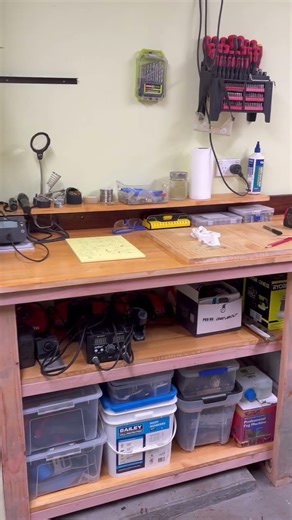New Workshop Bench with Novel Vise using Pipe Clamps #diy #woodworking #pipeclamp #workbench