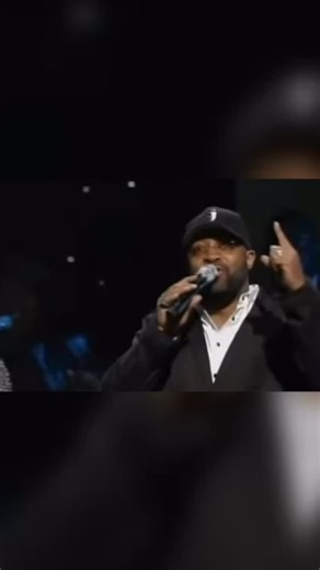 This is one of my favorite songs and one of the most meaningful tributes we’ve ever done together as a family. We gospel it up every time! ❤️🌹 This year, let’s continue to pray for our families—that God would keep us strong, safe, and together. There is power in unity, love in faith, and strength in family. | Dorinda Clark-Cole