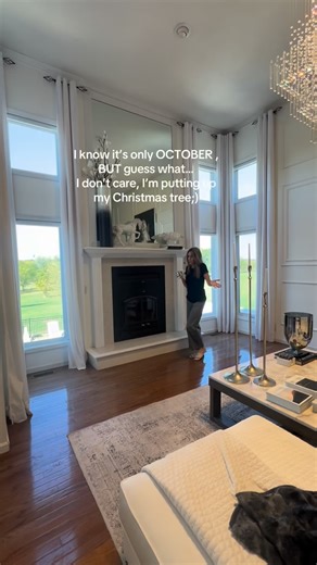 The most realistic viral Christmas tree of 2025. The gorgeous foxtail pine Christmas tree. This is the most realistic Christmas tree I’ve ever seen. The branches are thick and gorgeous. With 3 branches spreading out on each single branch. I’ve never loved a Christmas tree more than this one. I have a strong feeling this will become the newest viral Christmas tree for the Christmas 2025 season 🎄 ✨comment tree below and I will send you the direct link 🔗 Mine is 12ft but also comes in smaller siz