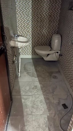 4 Modular Washroom Design ⚜️🤩 Design your washroom Beautiful and luxurious with high quality material . . For more information contact. 9891 430 699 #luxuryinteriorpoint #transformation #interiorsbyzaid #delhiinterior #luxury #modularwashroom #modularwashroomdesign #delhi | Luxuryinteriorpoint