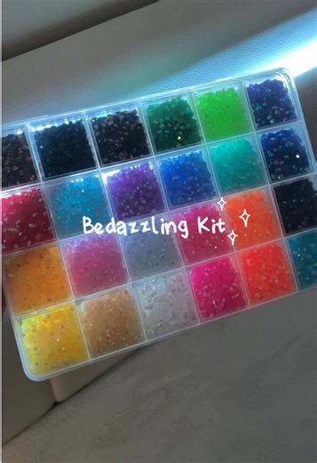 Bedazzling kit so fun to use!!🤩💖 What should I try next with it? 😍✨ #fyp #bedazzling