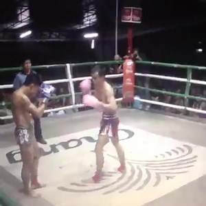 132K views · 976 shares | Check out this perfectly timed cartwheel kick performed by former Thailand national champion, Hongthonglek (Gen). Gotta love the mutual show of respect after too. Gen and his brother Joe Rachata run the Hongthong Gym up in Chiang Mai. Good place to stop in for some training if you're in the area. | Muay Thai Camps in Thailand | Facebook