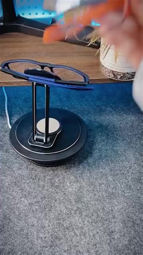 👁️ Blurry vision? Tired eyes? Constant eye strain? Cataracts, presbyopia, myopia, astigmatism, hyperopia — vision problems shouldn’t control your day. 📖 Reading becomes exhausting. 📱 Screens feel uncomfortable. 🚗 Driving causes strain and glare. ✨ VisionSync™ Multifocal Glasses are designed to adapt naturally to your vision, helping reduce visual fatigue and improving clarity at near, mid and far distances. Lightweight, comfortable, and made for everyday use — so your eyes feel more relaxed,