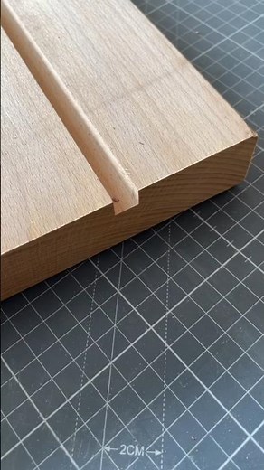 Amaranth Holzleiste in Schneidebrett einsetzen - DIY Schneidebrett selber bauen!