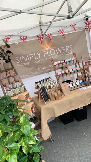 Step Back in Time with Simply Flowers! Calling all vintage enthusiasts! Simply Flowers is bringing a touch of wartime charm to Brighouse 1940s Weekend this weekend! Find us on Commercial Street, where we’ll be showcasing a beautiful selection of houseplants to add a touch of life to your wartime digs. Looking for a touch of wartime luxury? ✨ We’ve also handcrafted a collection of divine soy wax melts and candles made with the finest ingredients. Swing by our stall today and Sunday (10am-4pm) and