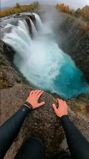 Epic Waterfall jumping ⛲#waterfall #cliffjumping