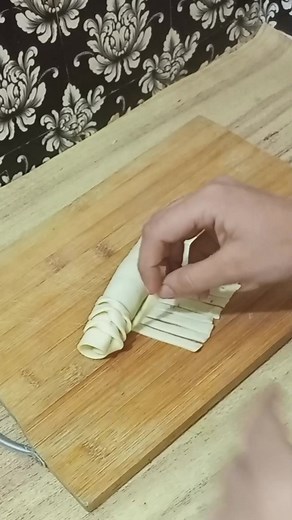 Effortless Samosa Folding Guide