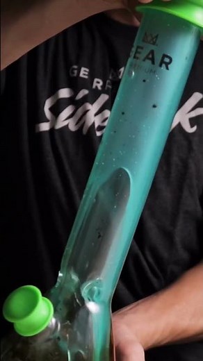 EASY Way to Clean Your Bong