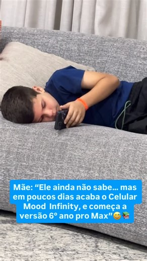 Luana Brandão on Instagram: "Tá vivendo no modo 📶 Wi-Fi 🎮 Jogo 😴 Descanso Mas dizem que em breve vem uma atualização perigosa… 📚 6º Ano Pro Max – edição sem pausa 😅 Quem aí também vai passar por esse update? Comenta “força” pra ele👇 #AtualizaçãoEscolar #6AnoProMax #VidaDeEstudante #RotinaInfantil #ModoEstudoAtivado"