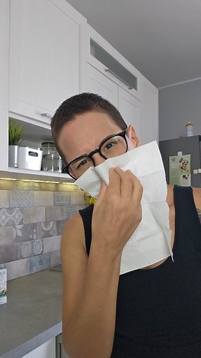 Arredamento casa versione invernale Al primo freddo,ludovoca porta a casa qualsiasi malanno (che ovviamente in una nella mia condizione significa malattia assicurata). Quindi c'è bisogno di fare spazio agli amici che ci terranno compagnia fino a luglio: rinowash, nurofen,tachipirina... Anche da voi è già iniziata la stagione? #mamma #asilo #raffreddore | Mamma che Pulito