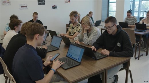Estonia: AI in the classroom | AI Leap (TI-Hüpe)