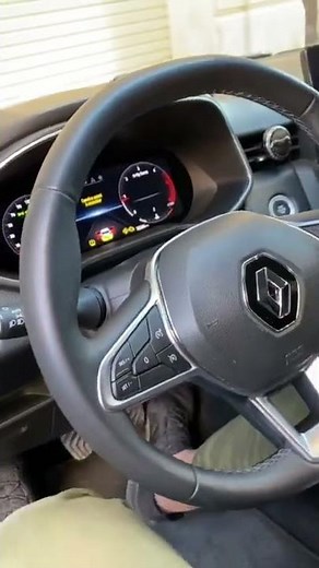 Installation cockpit 10 pouces d’origine sur la Clio 5