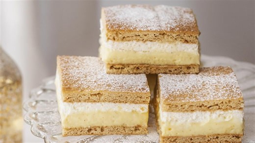 Poctivý MEDOVÝ KRÉMEŠ: S fotopostupom ho upečiete lepší ako z cukrárne na prvý šup!