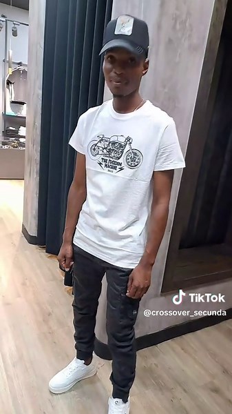 Deeluxe Fashion: Luxury Styles from France and South Africa