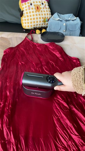 Fast and Efficient Portable Steamer for Wrinkle-Free Clothes