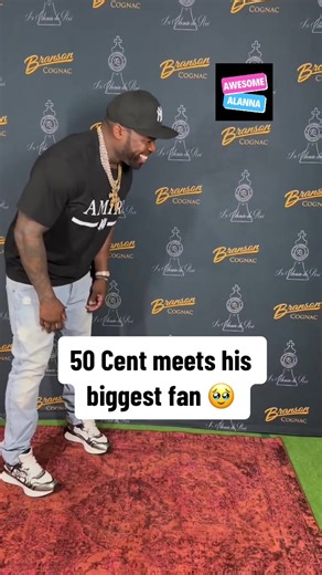 👉This deserves a follow👈 50 cent meets his BIGGEST fan! 🥹 #50cent #rap #rapper #vipexperience #meetandgreet #trending #rncentertainment #rapmusic #hiphop #vip #finallaptour #music #musica #musician #tour #livemusic #concert #fivepointamphitheatre #livenation 🎥: disneydusty