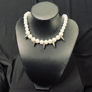 Spiked White Chocker Necklace - Etsy Canada