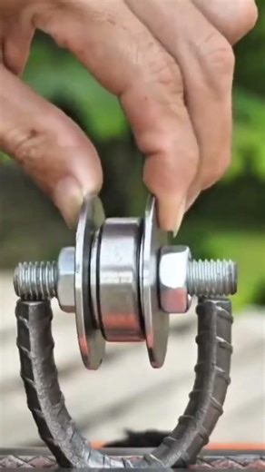 How to Build a DIY Pulley