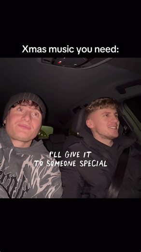 Top Techno Playlist for Xmas Vibes