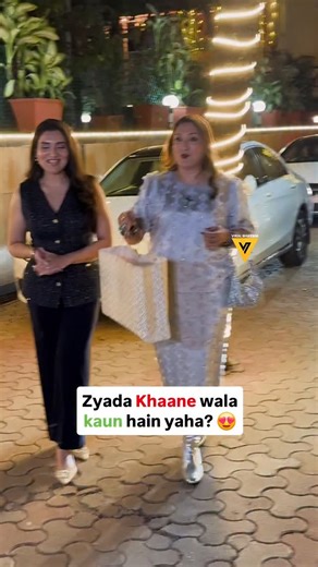 Viral Bhayani on Instagram: "Merry Christmas 🎅"