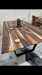 36 reactions | Table Hybride ⬜️ Profite de nos rabais du Salon de l'habitation. Table Hybride noyer noir et époxy 43x78 (8 places) Promo demo à 2350$ www.artisandulac.ca | L'artisan du lac | Facebook