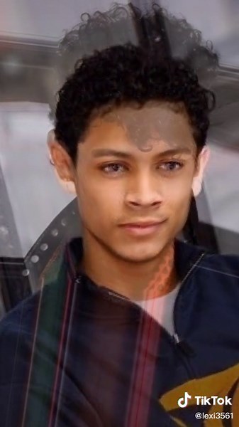 Patrick Owen Breeding - B5 Morph Video