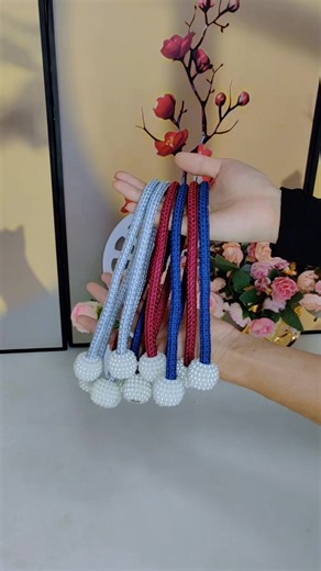This magnetic curtain tieback is exquisite and elegant in appearance, easy to use, beautiful and practical, and versatile, making your home more outstanding!