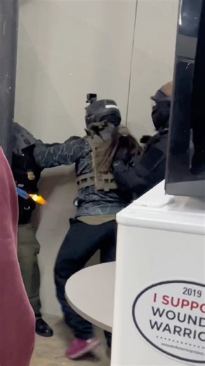 Legal / Not Legal? She was unarmed, was this a good shoot by security?