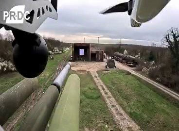 #Serbia | Serbian 🇷🇸 company @PR_DC_COM released new images of the 1st military-certified multicopter IKA-20-M capable of launching 3 aircraft rockets.Last month, Belgrade-based 🇷🇸 defence company PR-DC has unveiled a new configuration of its IKA-20-M multirotor combat drone, integrating an ultra-light launcher capable of firing three 57mm aircraft rockets (S-5 / Krušik BR-1-57 / BR-2-57).#Serbia #Defence #Belgrade #Srbija #PRDC #MilitaryNews #DefenceNews @Defense_Talks @Defense785 @ArmyReco