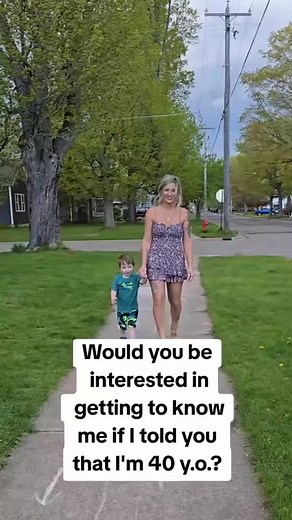 American single woman #datingadvice #single #singlemoms #meets #datewithme #dating | Lonelygirlxoo