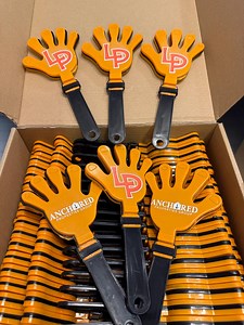 7.5 Inch Plastic Hand Clappers: Noise Makers for Sports, Parties, Birthday Decorations & Cheering - Etsy