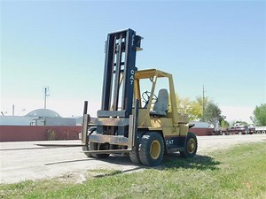 Caterpillar V100 Forklift | Agriculture