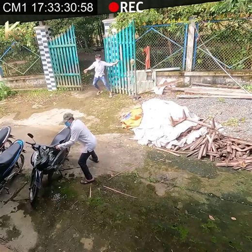 Tưởng ngon cơm khi trộm gia chủTên trộm bị cả hội người vây bắt kịch tính
