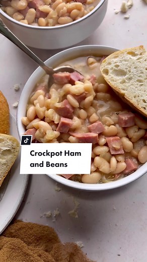 Delicious Crockpot Ham and Beans Recipe