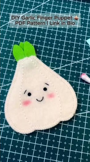 DIY Garlic Finger Puppet 🧄 Felt Sewing Pattern