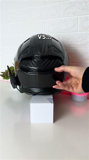 LED helmet display with app control—ride smart & get noticed in USA. #MotoUSA #RideTech #bikerlife