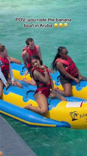 The banana boat 🤣(🎥:@sarahsibby) | The Banana Boat